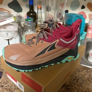Women’s Altras Olympus 5 trail shoes